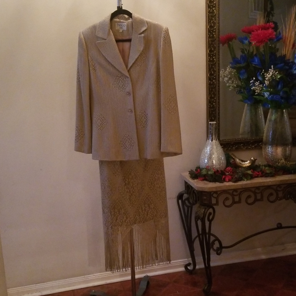 Gold 2 piece jacket with matching skirt